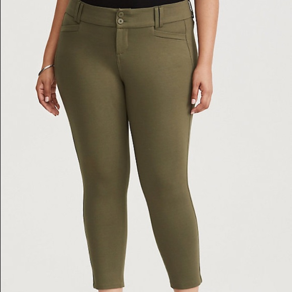 Torrid olive ankle length ponte pants sz 24